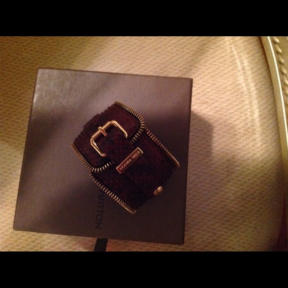 💯Authentic Louis Vuitton Python Cuff - Picture 3 of 8